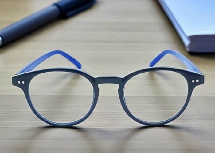 Lunettes loupe et de lecture noire intérieur gris