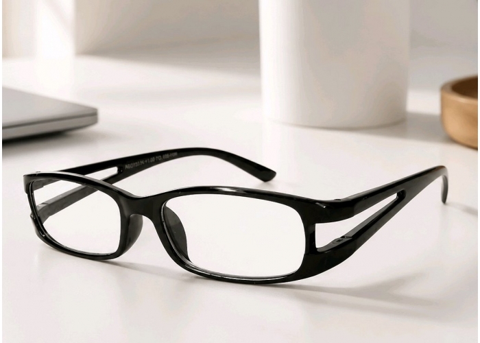 Lunettes loupe et Lunettes de lecture noires 004