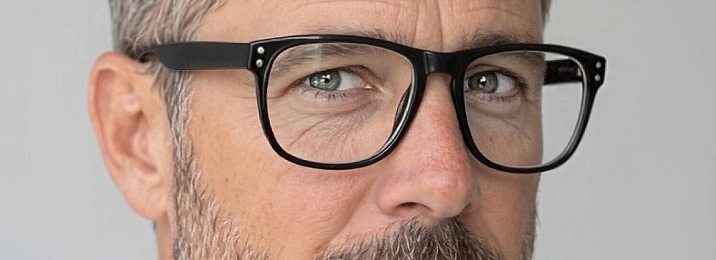 Collection de lunettes loupe pour homme - Style et confort